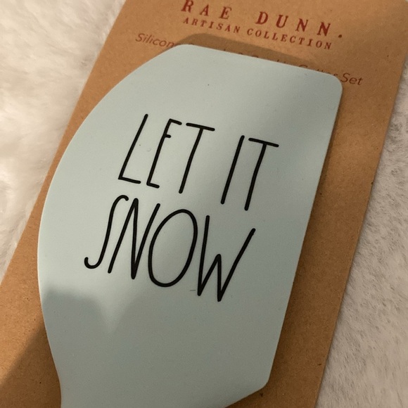 Rae Dunn Let it Snow Spatula and Cookie Cutter - Picture 2 of 6